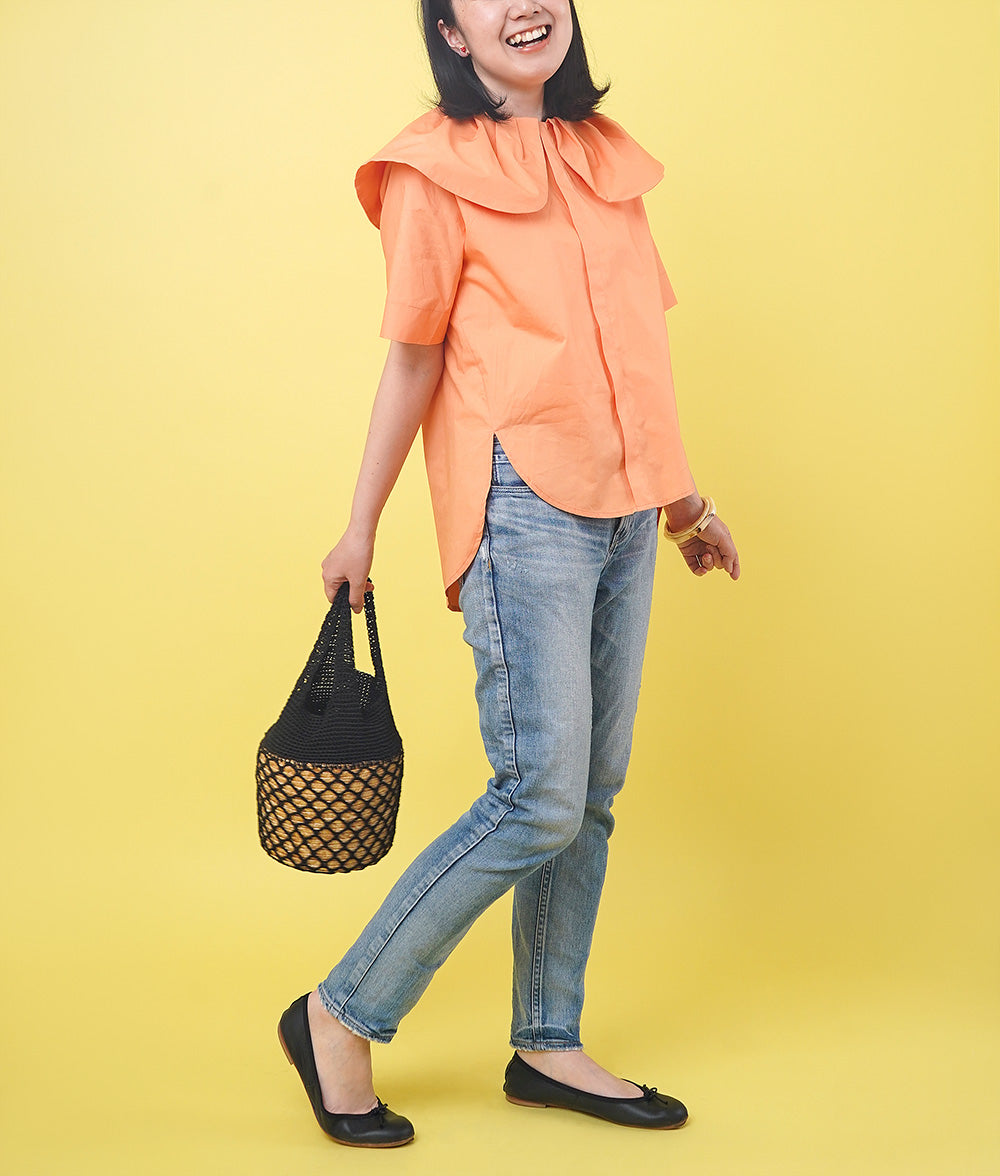 【SALE】Big collar blouse like petals