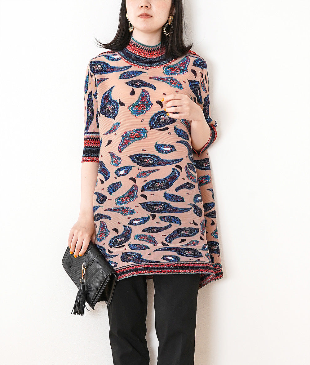 Paisley three-quarter sleeve pleated tunic