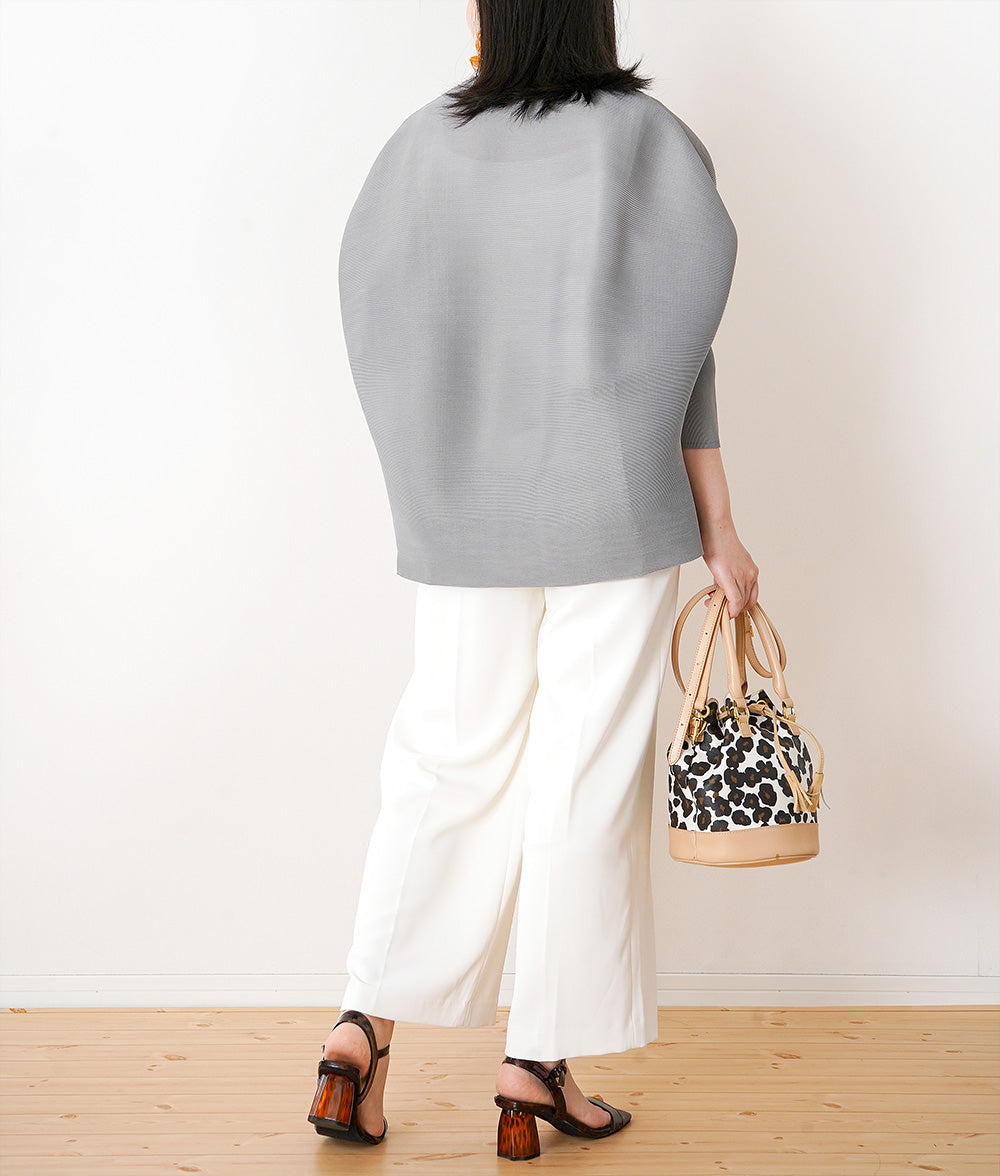 【SALE】Loose and unique pleated cardigan