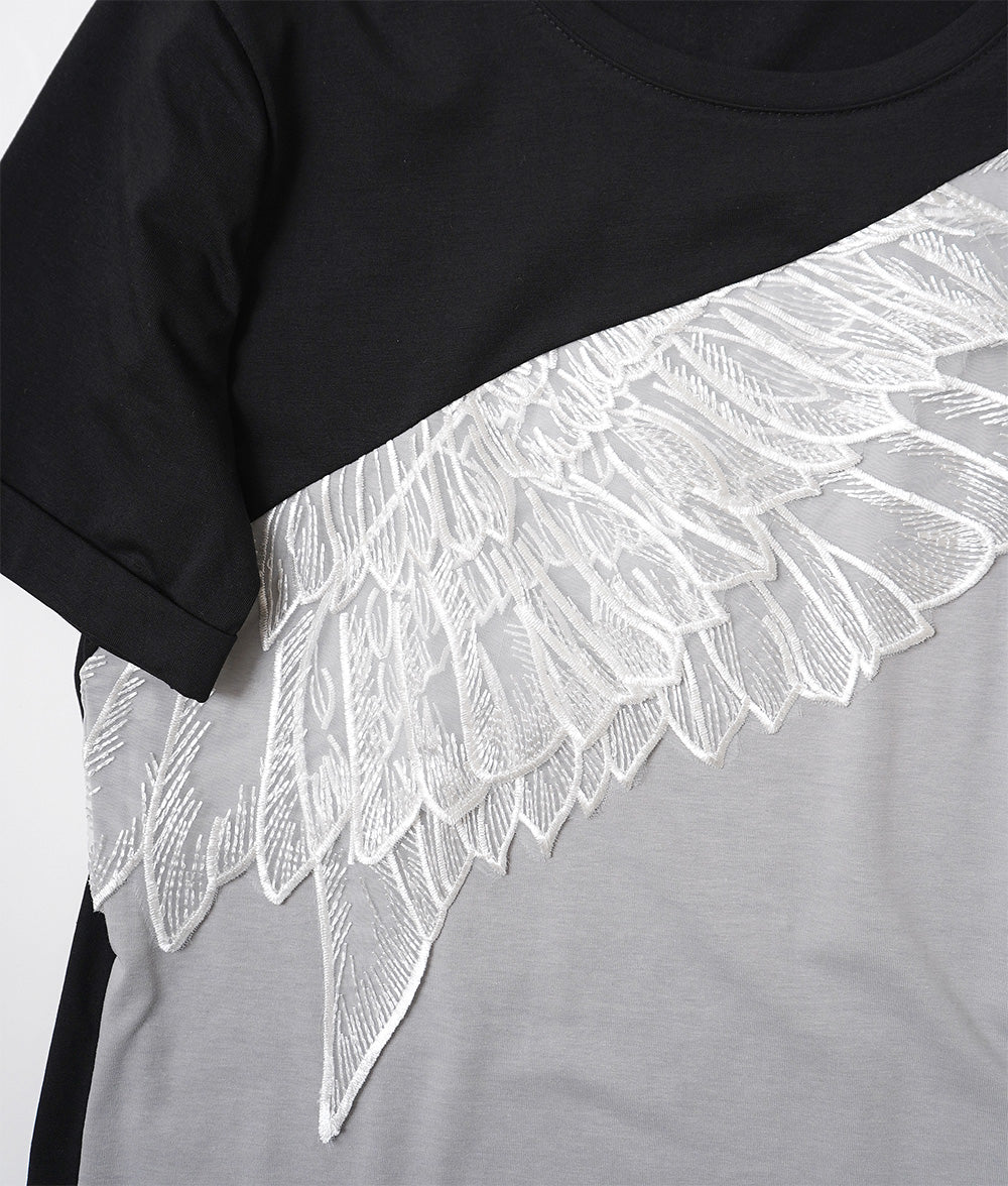 Flapping feather lace T-shirt