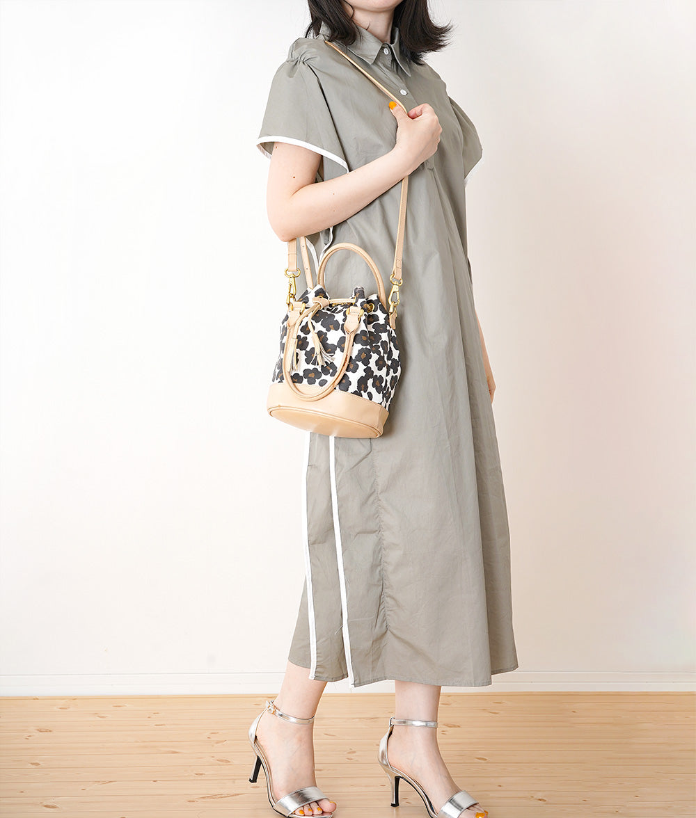【SALE】A shirt dress that gives off a straight personality