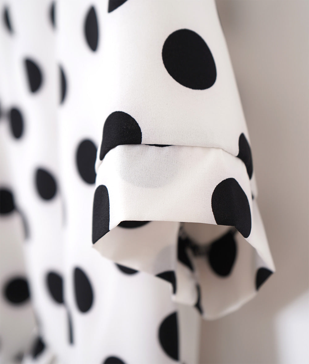 【SALE】Dot frill top that shines compactly