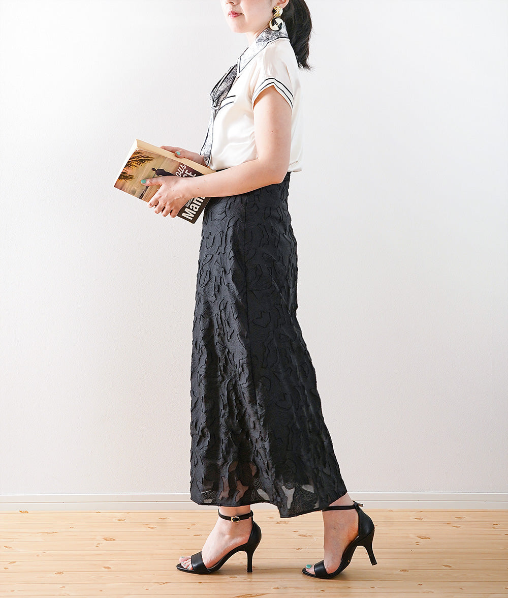 Smooth Glossy Tree Print Bowtie Blouse