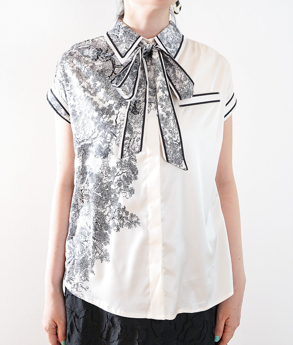 Smooth Glossy Tree Print Bowtie Blouse