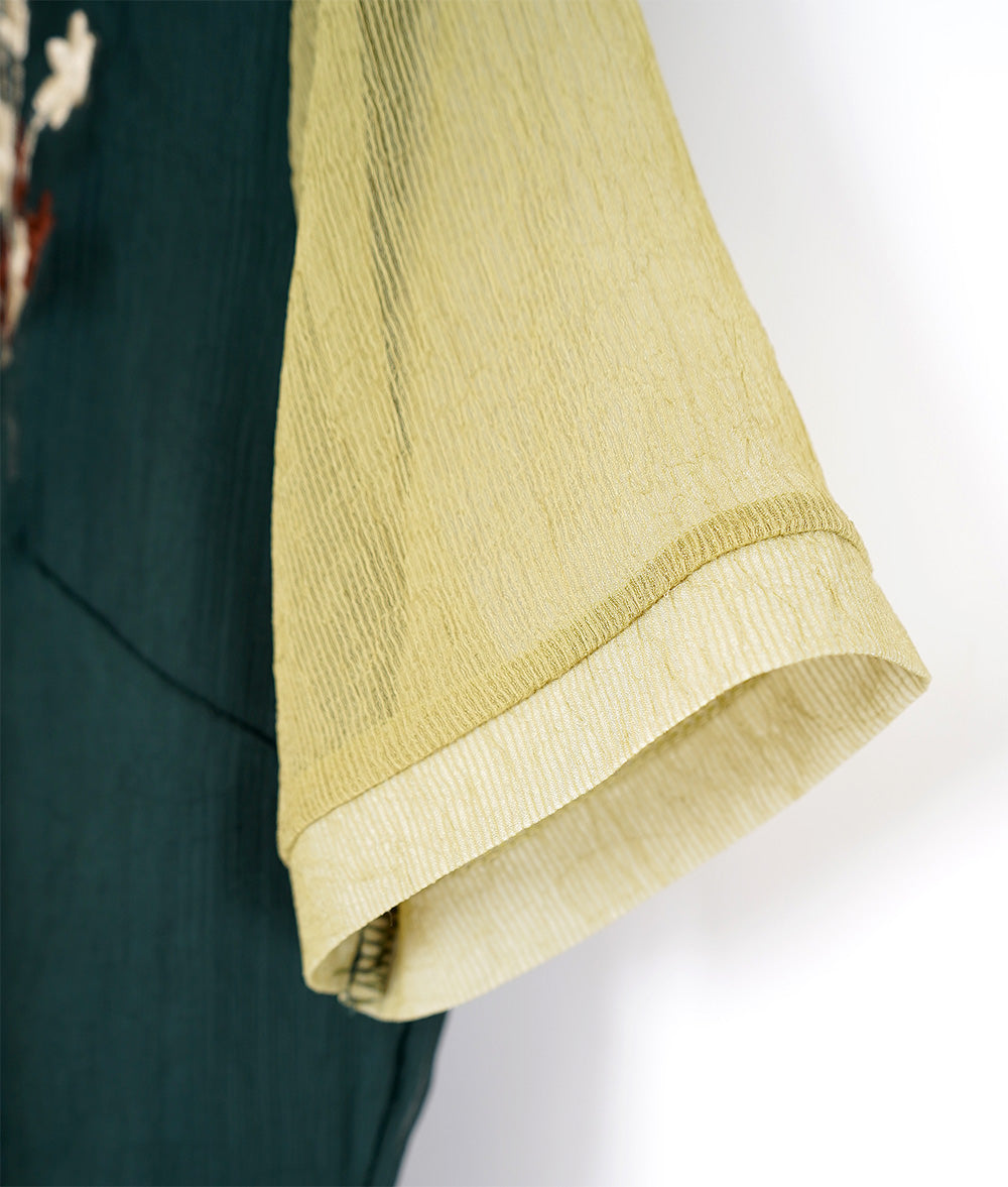 【SALE】Contrast is impressive Green dress with flower embroidery