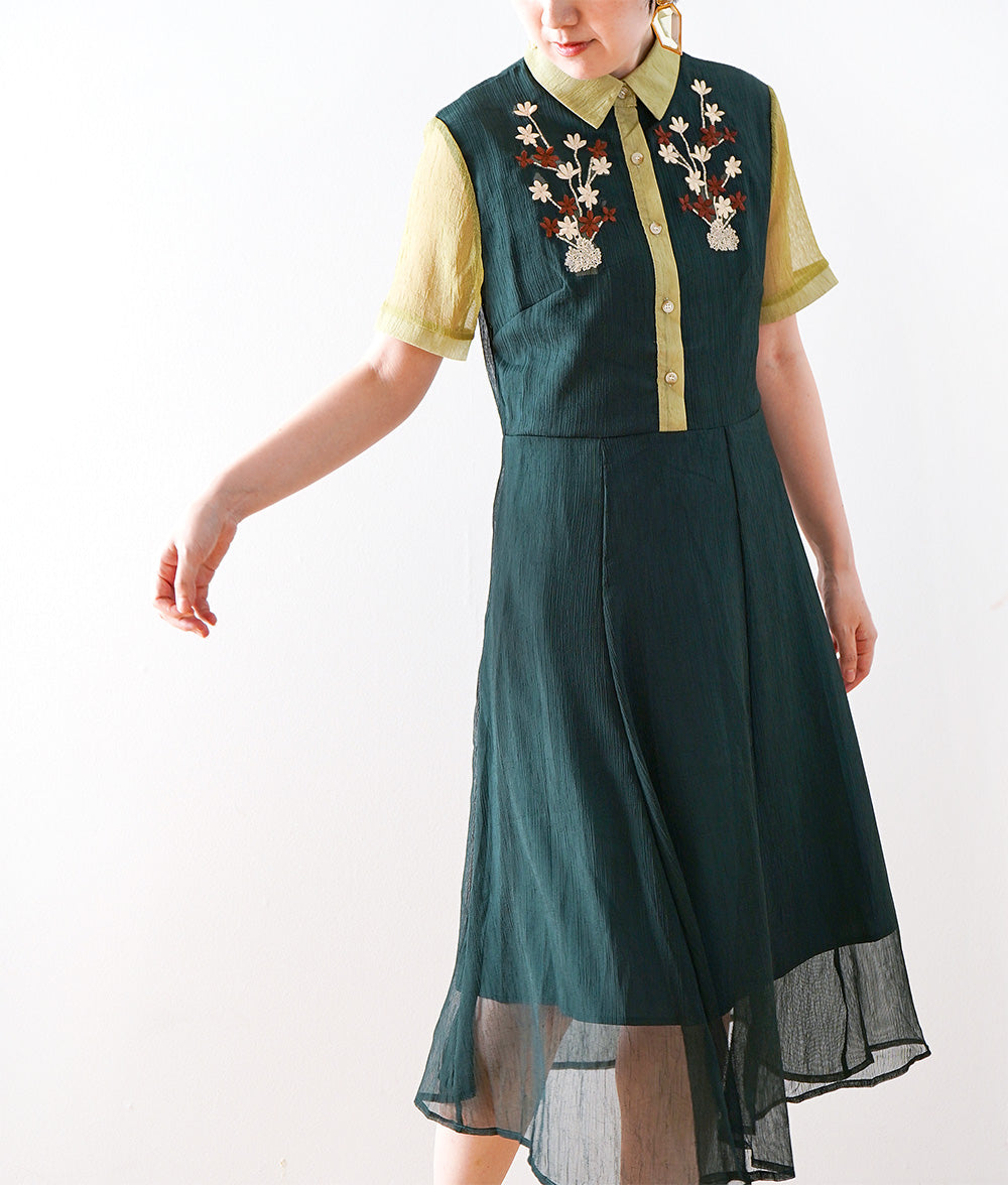 【SALE】Contrast is impressive Green dress with flower embroidery