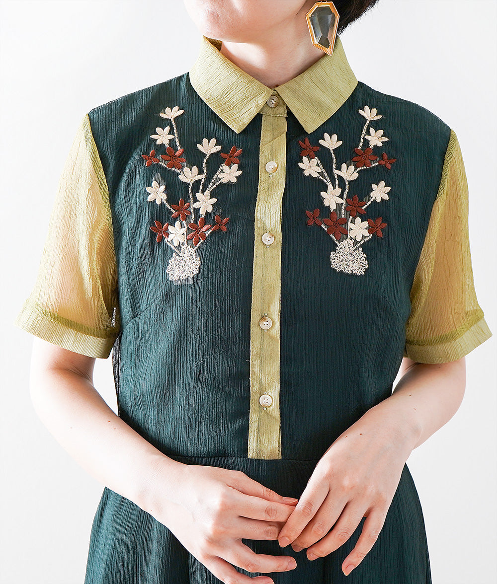 【SALE】Contrast is impressive Green dress with flower embroidery