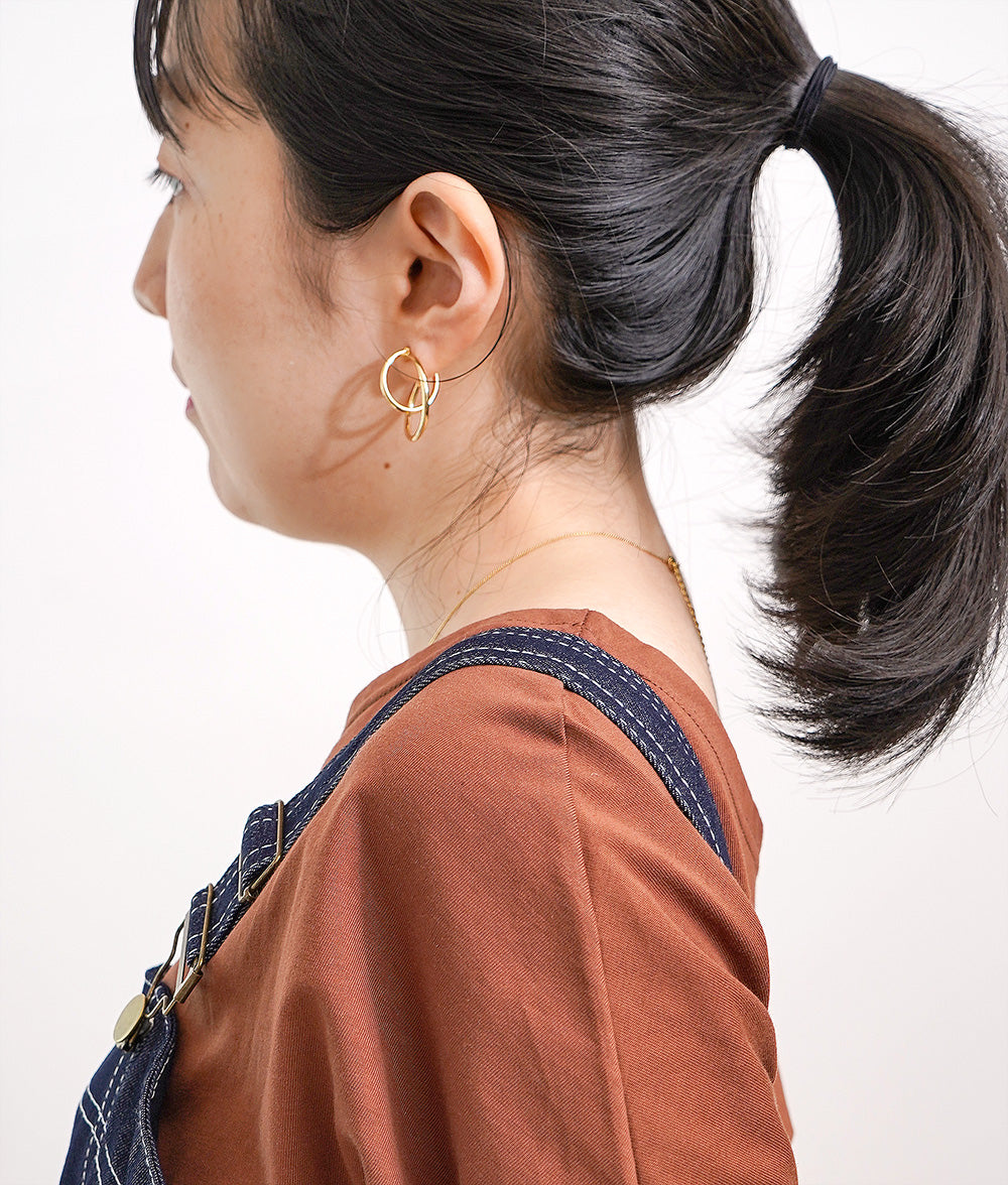 【SALE】Delicate overlapping hoop clap earrings