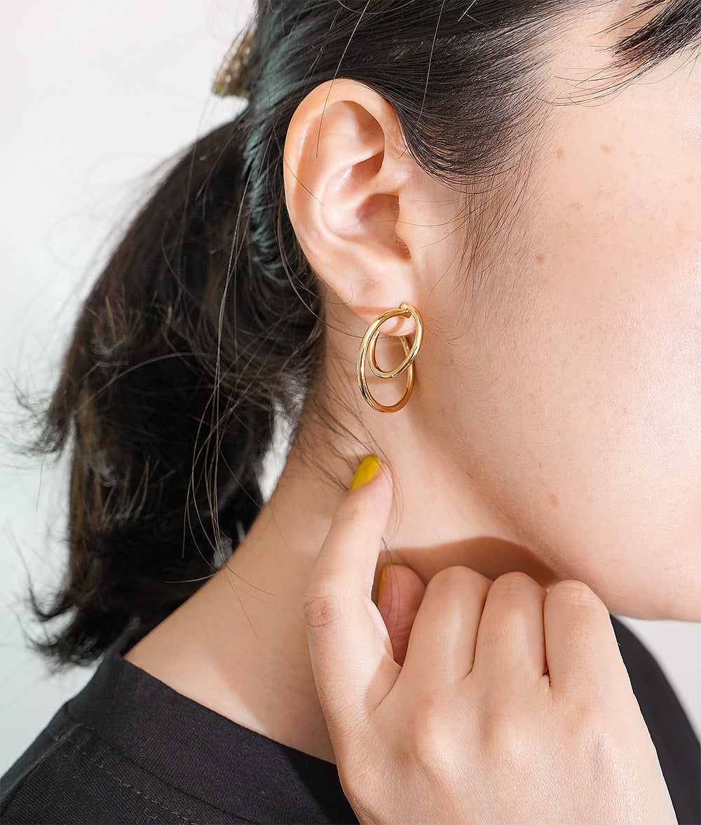 【SALE】Delicate overlapping hoop clap earrings