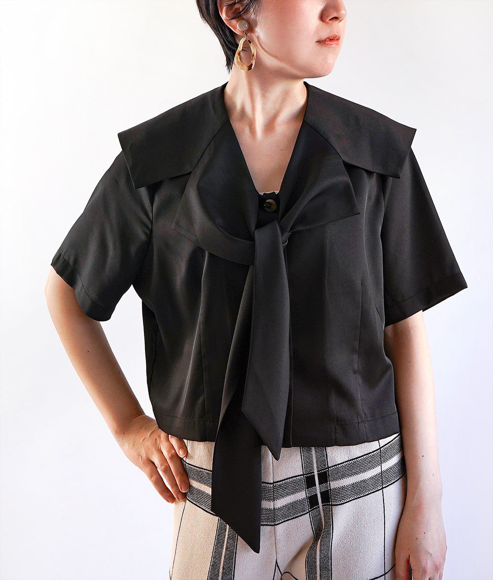 Sailor collar ribbon blouse