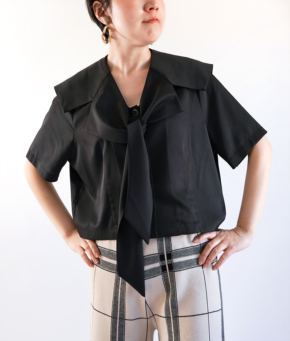 Sailor collar ribbon blouse