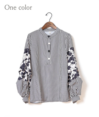 Striped blouse with flower puffy sleeves