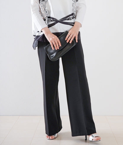 High waist pants for a clean look