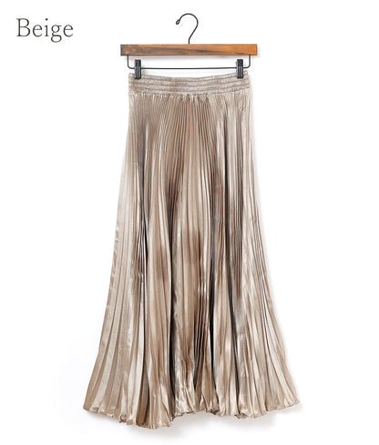 Bouncy pleated satin skirt