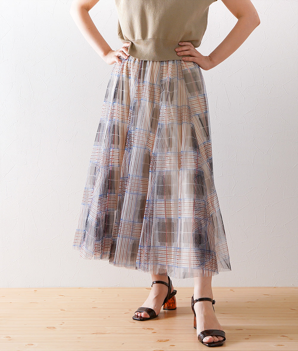Checked tulle skirt like mille-feuille