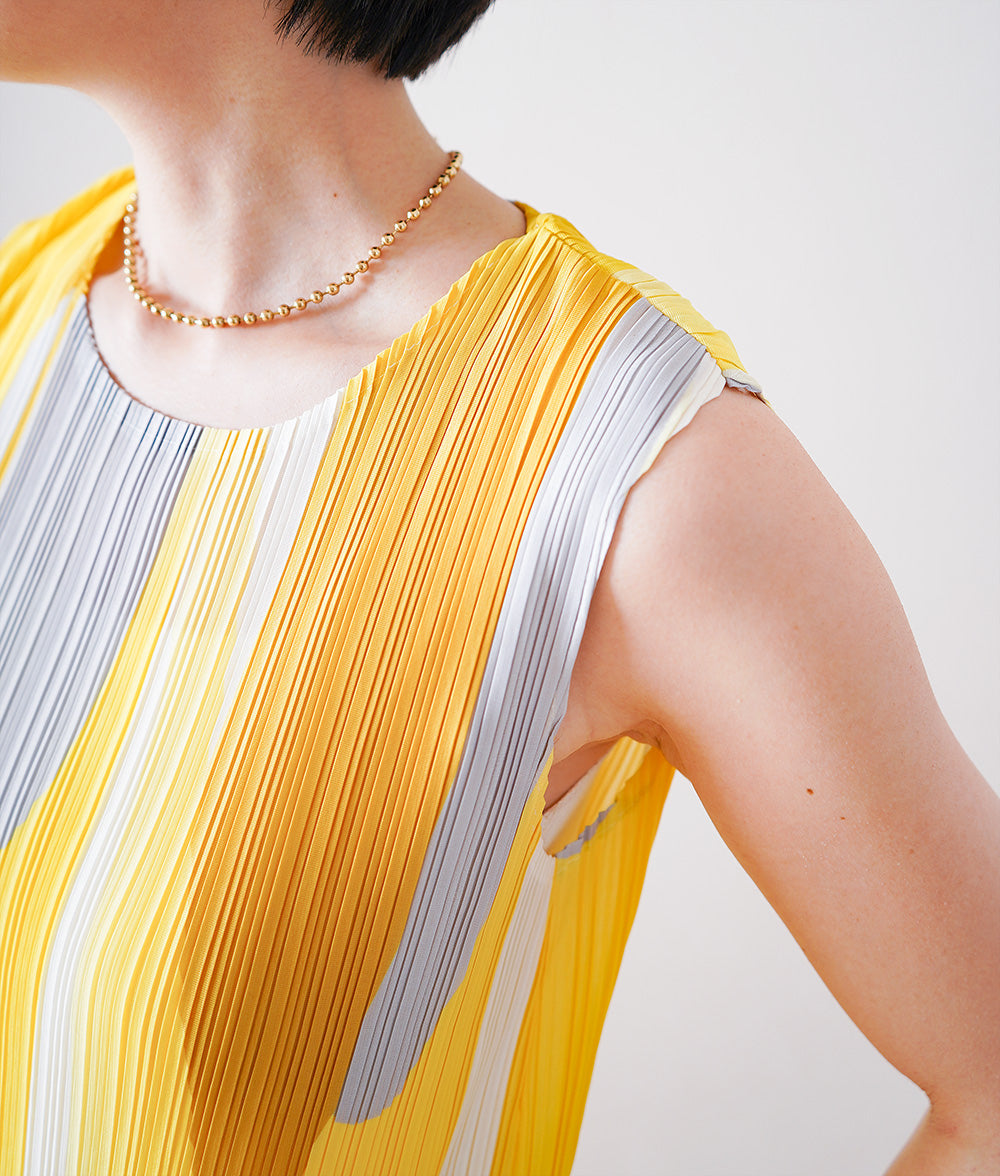 Lemon gradation dress with graphic pattern