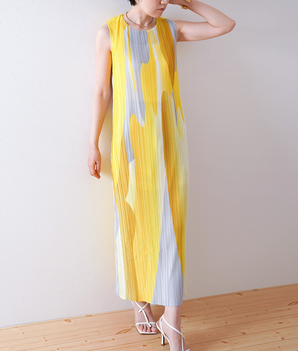 Lemon gradation dress with graphic pattern