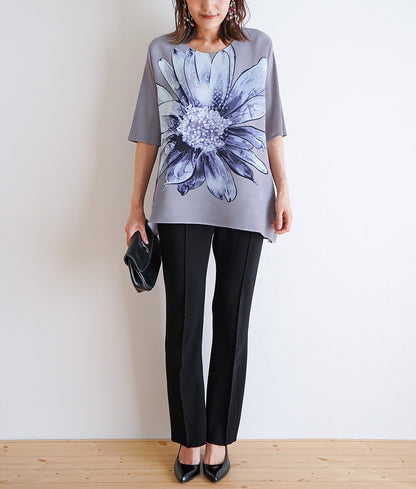 Sunflower pattern pleated blouse