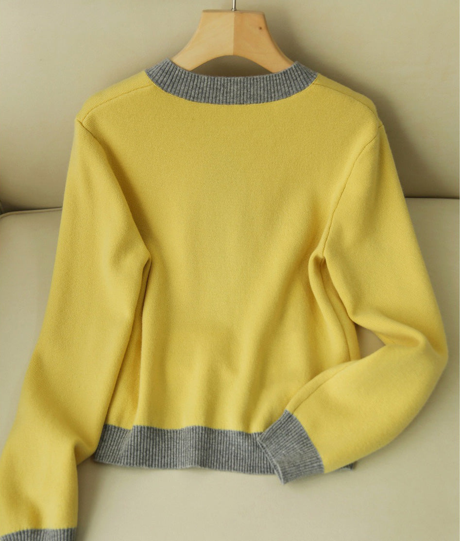 Bicolor and pearl button knit cardigan