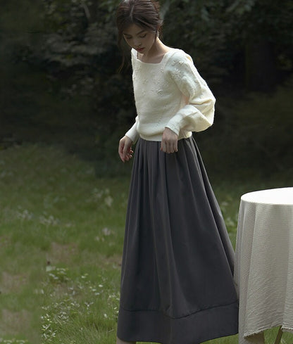 Tucked skirt with waist decoration design