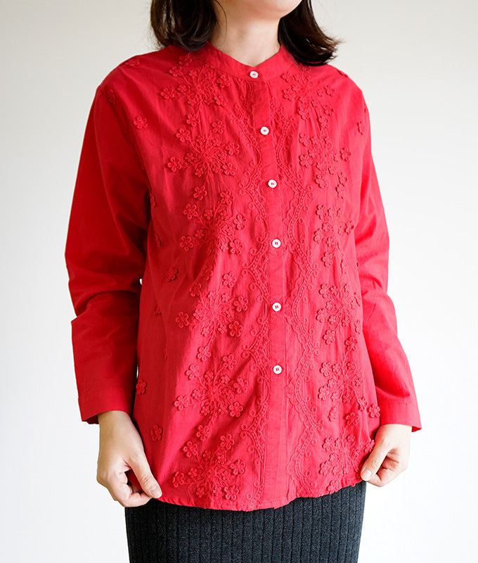 Little flower embroidary blouse