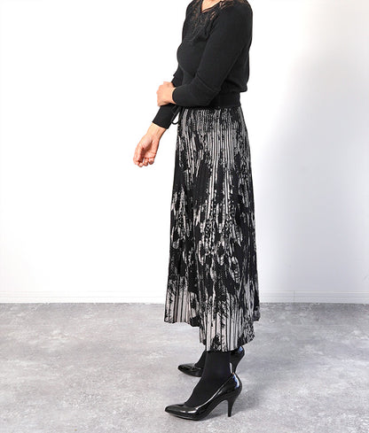 Jacquard knit long skirt
