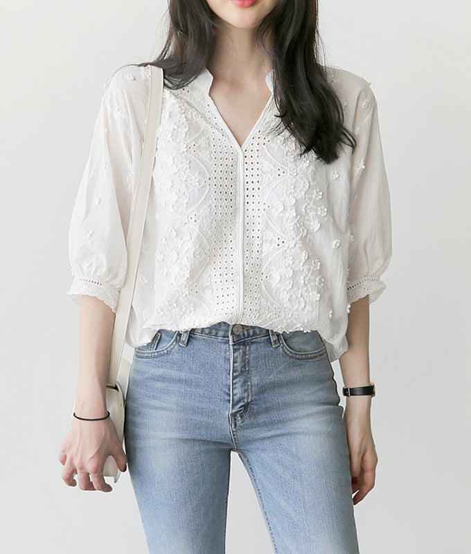 Small flower motif blouse