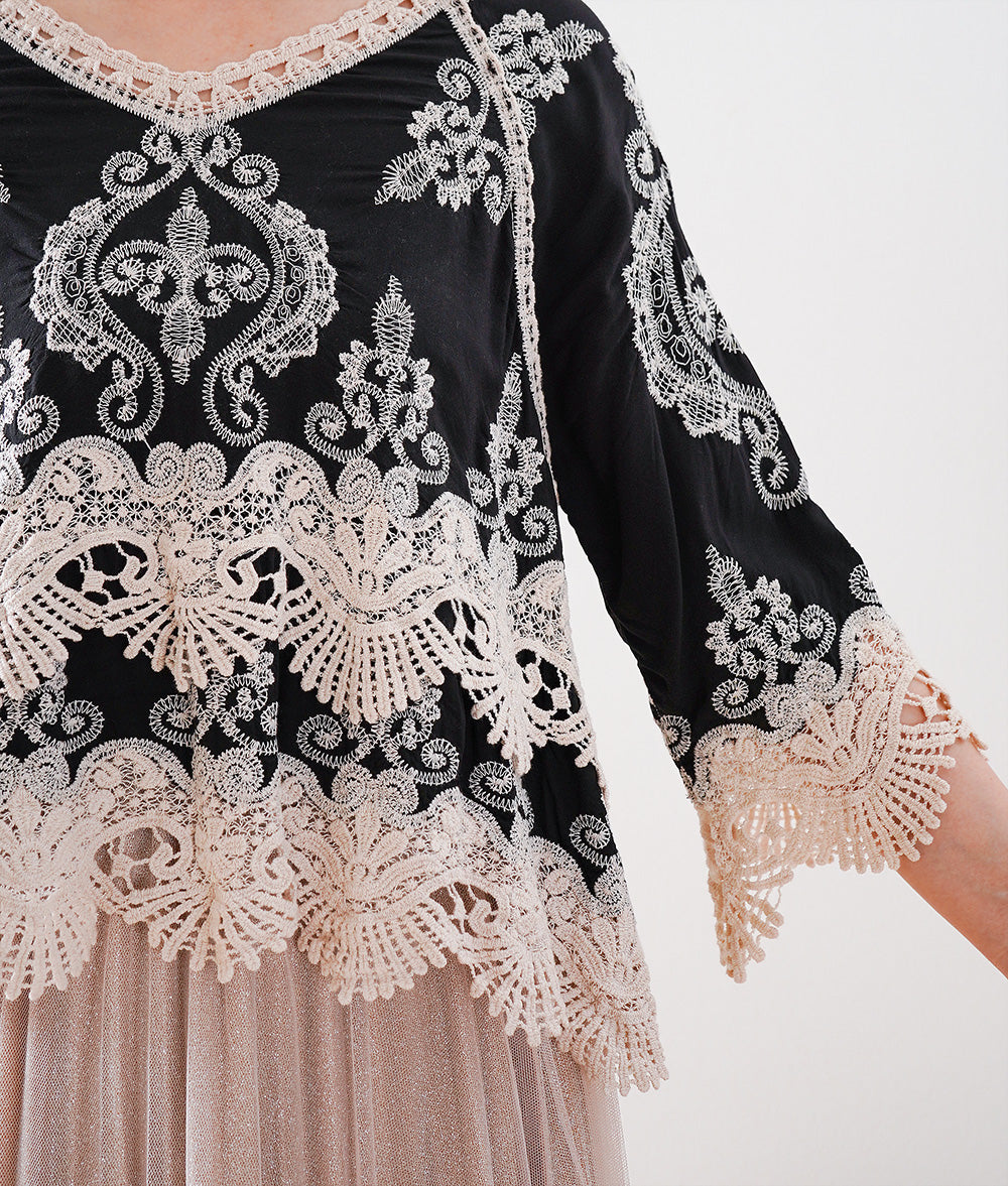 Bohemian blouse with embroidery and lace