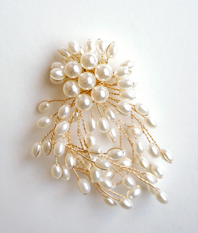 Pearl brooch