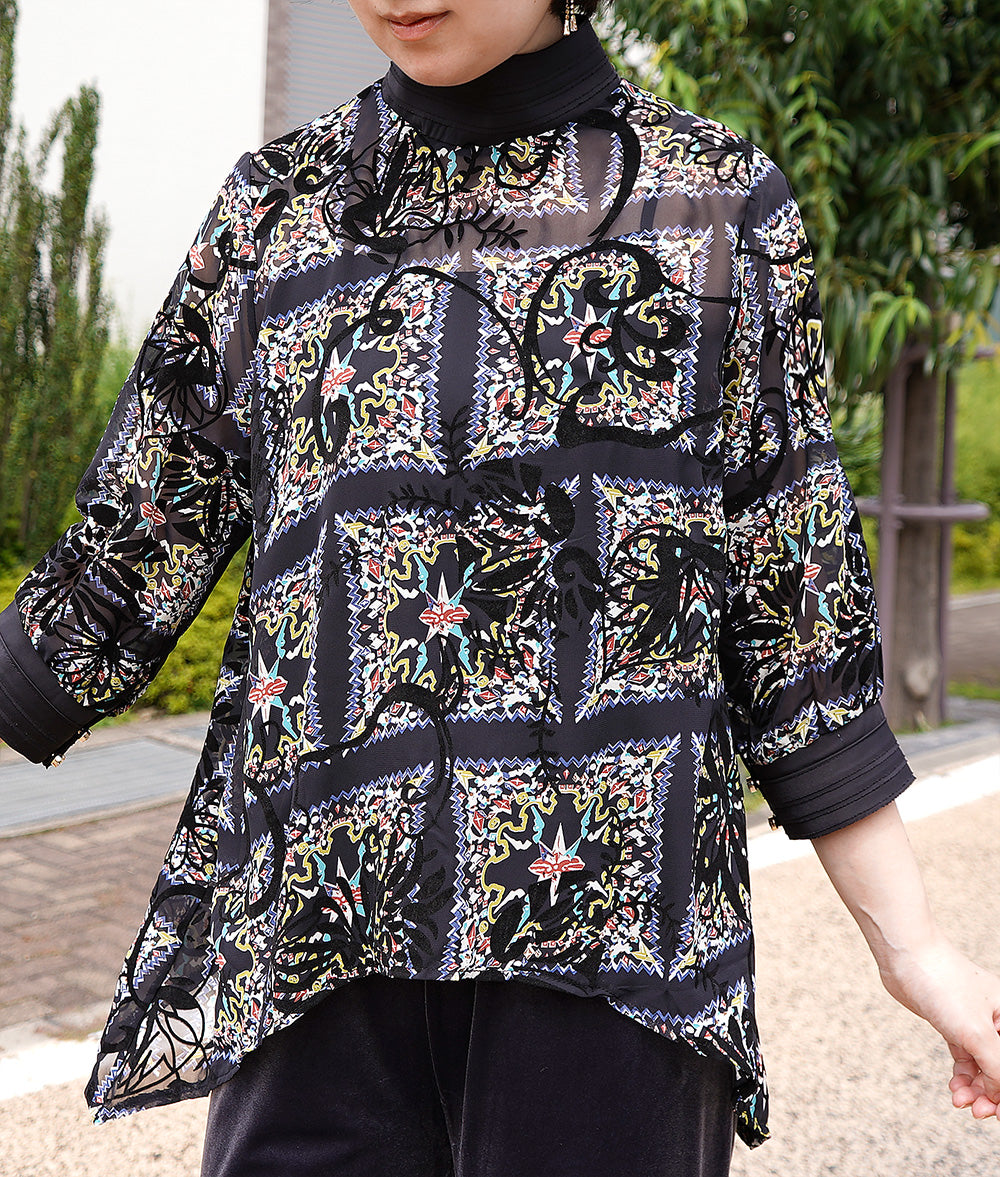 Flocking flower pattern blouse