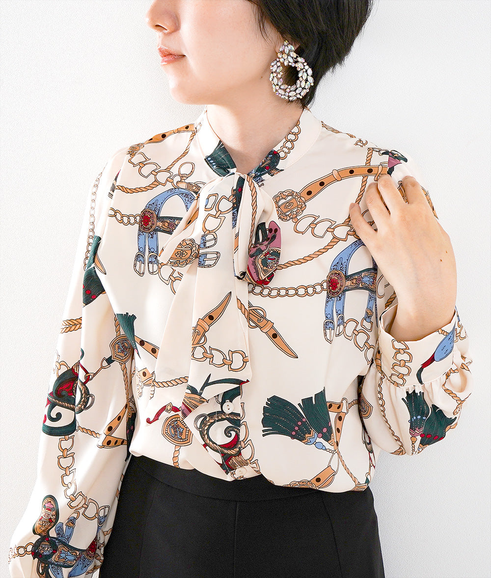Chain pattern bow tie blouse