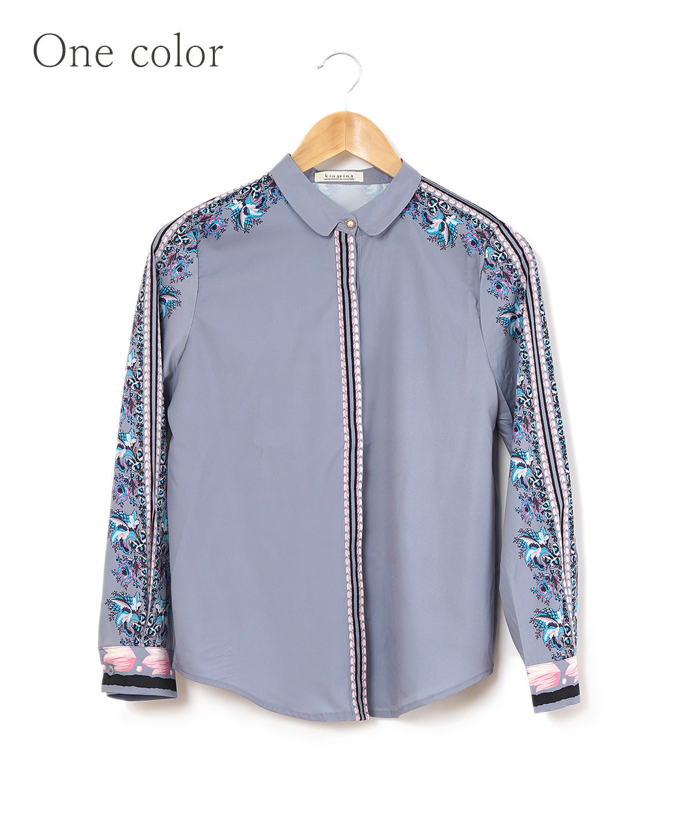 Flower line blouse with a pale flower scent