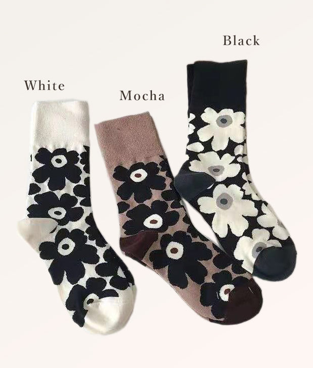 Playful art flower middle length socks