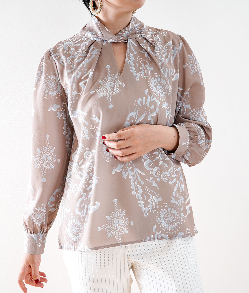 【SALE】Water pattern blouse with twisted collar