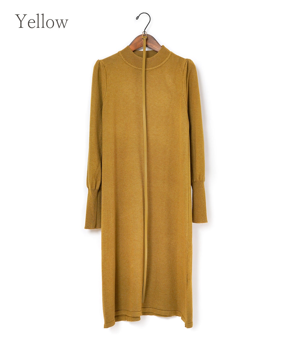 Point sleeve knit dress with belt
