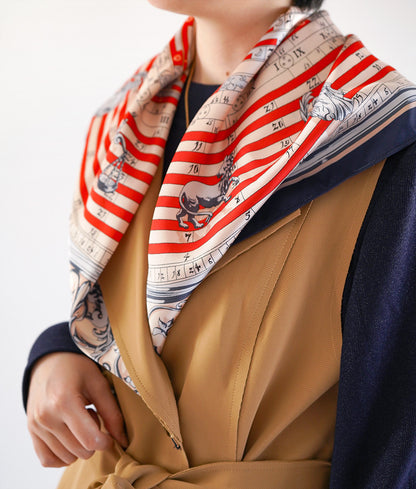 3-piece set of gilet, scarf and tunic