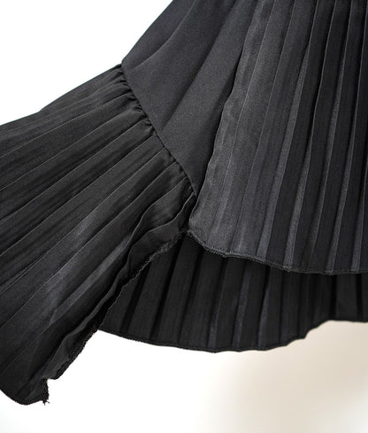 【SALE】Pleated skirt with asymmetric hem