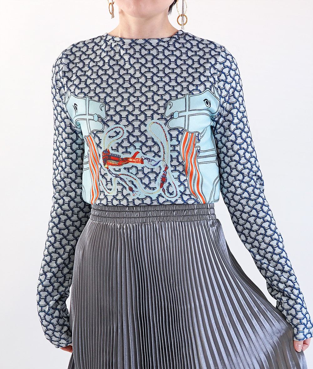Chain and horse print top