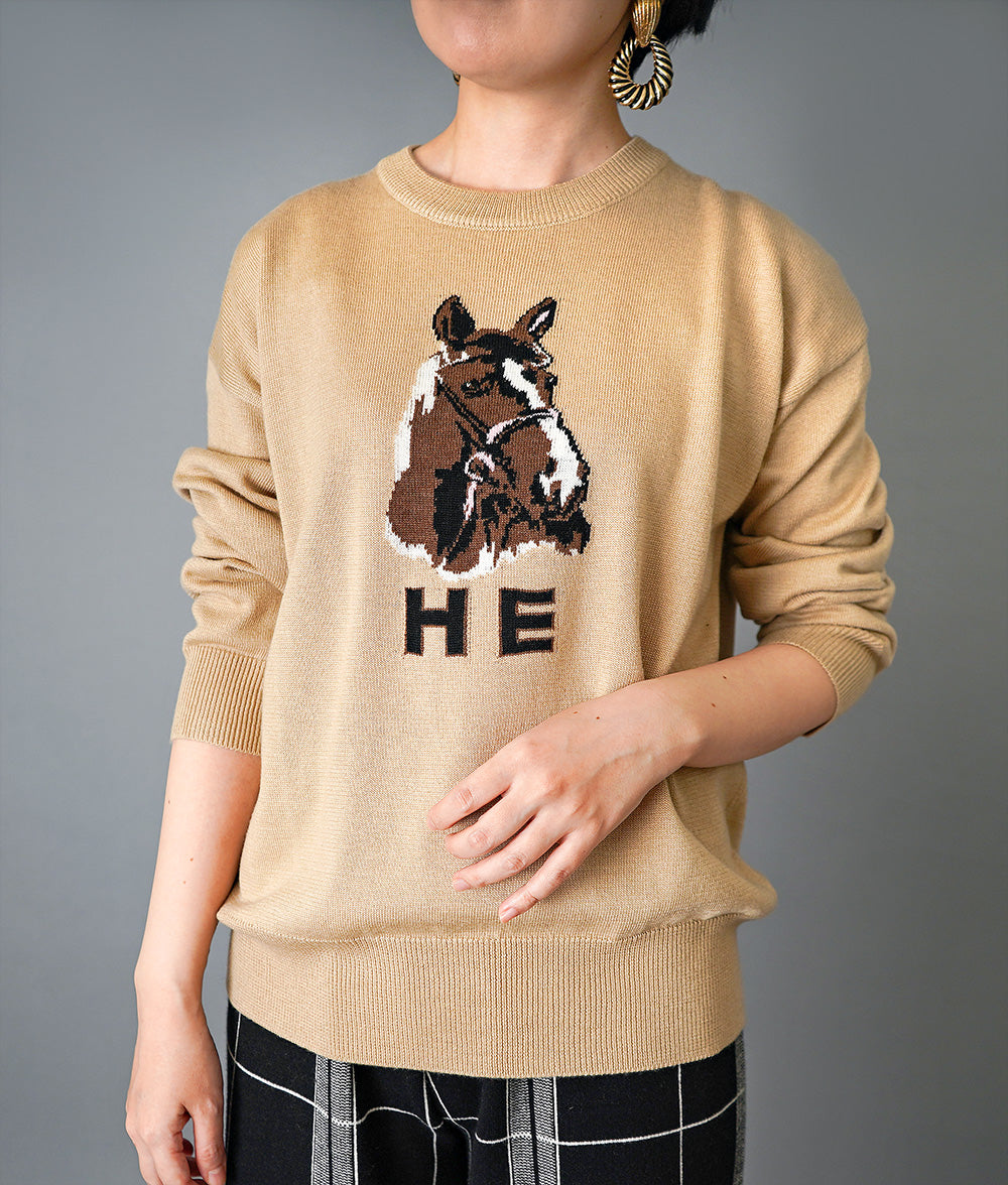 Relaxed knit with a horse motif
