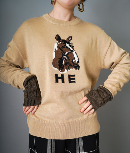 Relaxed knit with a horse motif