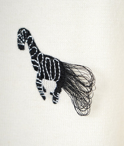 【SALE】Funny knit with zebra embroidery