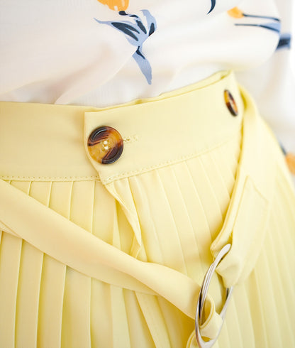 【SALE】Pale yellow catchy pleated skirt