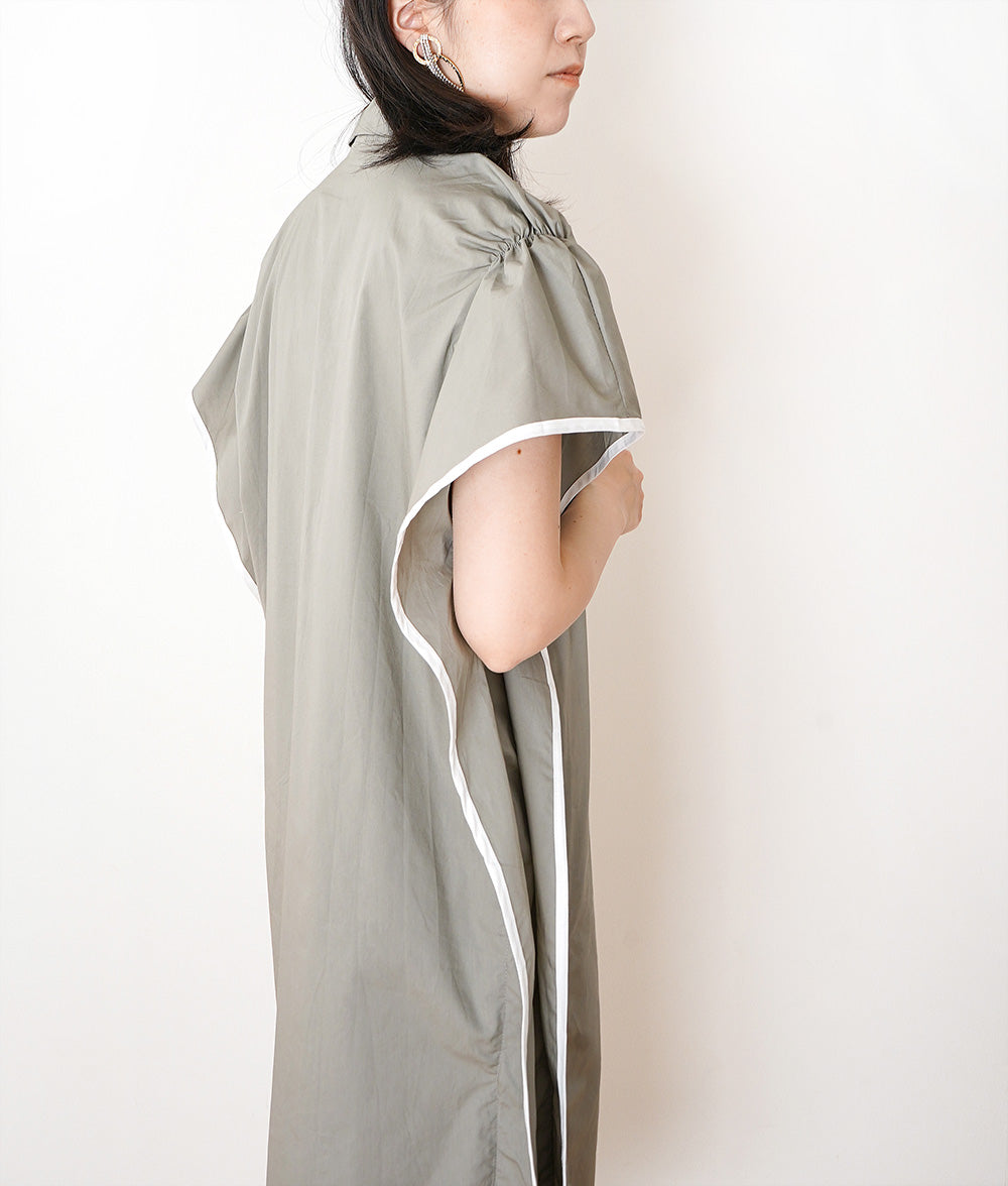 【SALE】A shirt dress that gives off a straight personality