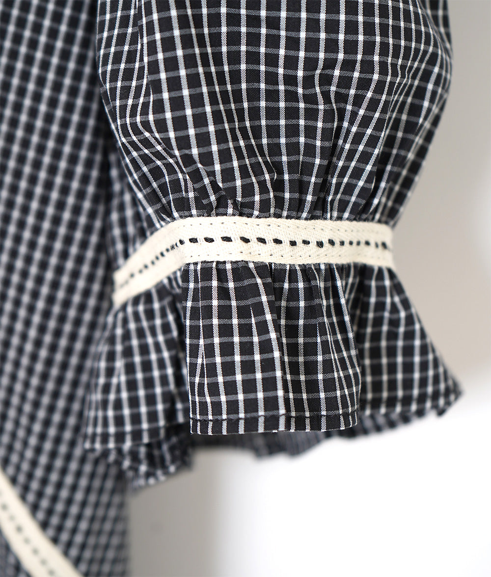 Plaid blouse with fake collar design