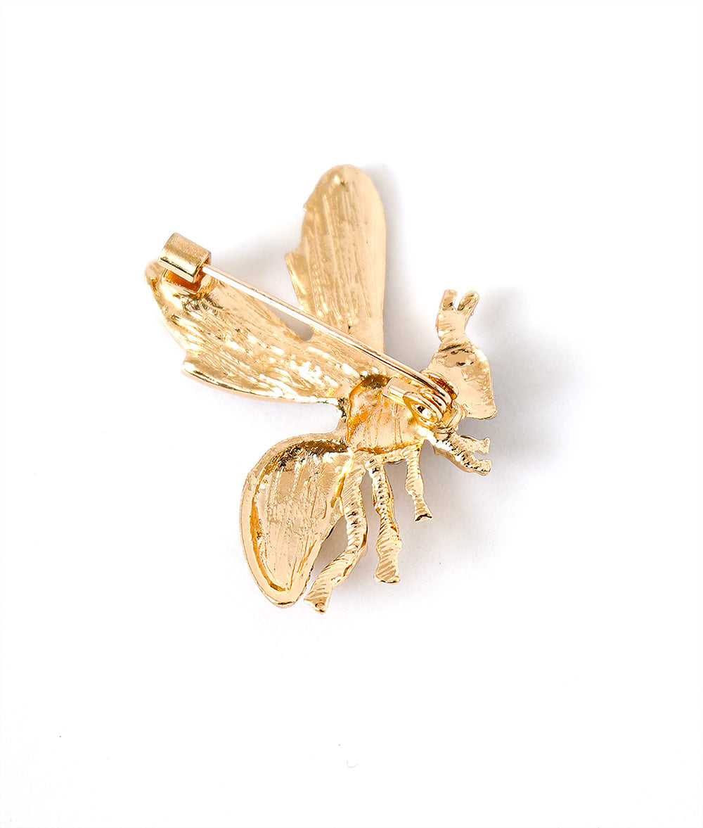 Eye-catching twinkling bee brooch
