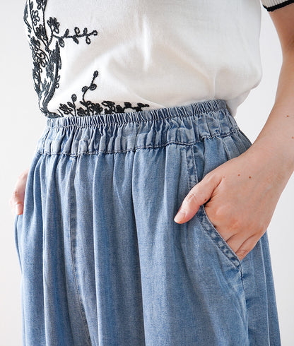 Cropped wide pants with floral embroidery
