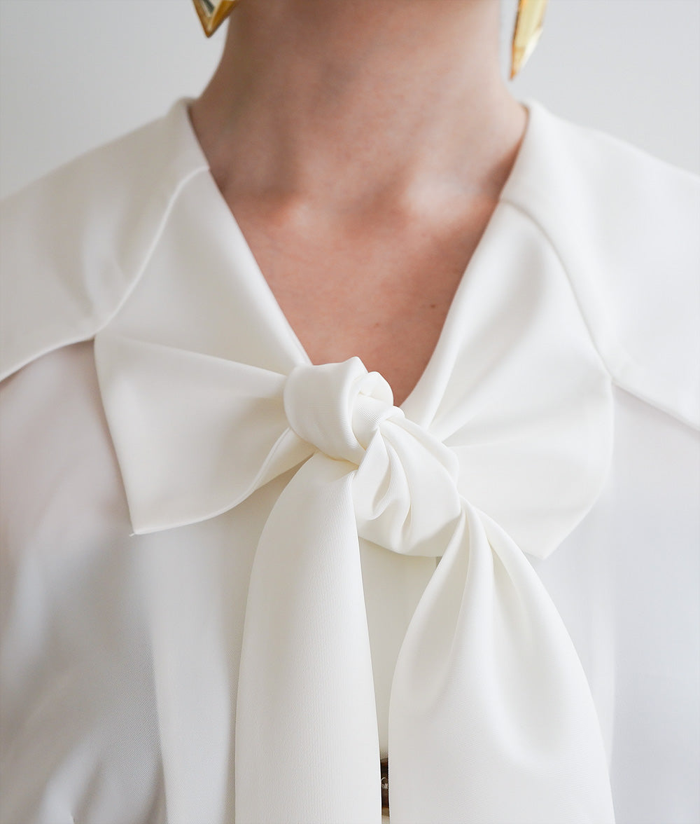 Sailor collar ribbon blouse